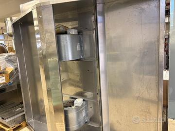 N una cappa centrale con doppiomotore a bordo