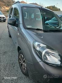 Renault new kangoo 2017 Grigio con barre