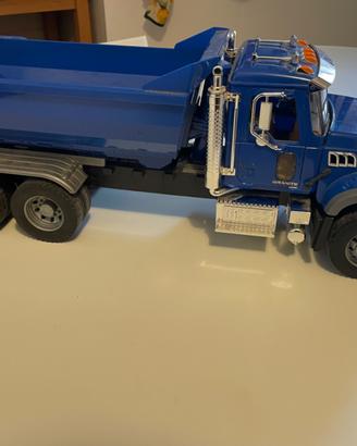 Bruder - Mack Granite Camion Cassone Ribaltabile