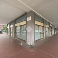 NEGOZIO A BORGARO TORINESE