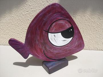 Decorazione e forma di pesce in legno