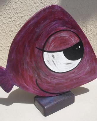 Decorazione e forma di pesce in legno