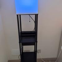 Lampada da Terra con Scaffale
