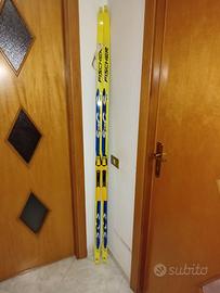 Sci da fondo con Scarponi e bastoncini