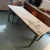 Tavolo in marmo legno