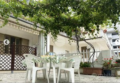 CASA SEMINDIPENDENTE A TORTORETO