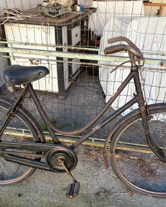 Biciletta epoca con freni a bacchetta