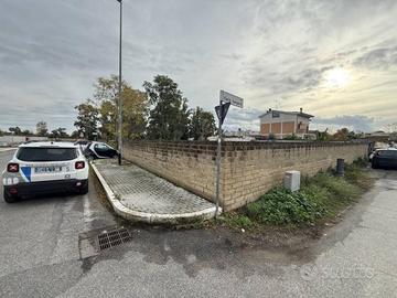 Terreno di 1086 m² a Roma