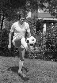 pallone da calcio Giorgio Chinaglia anni 70