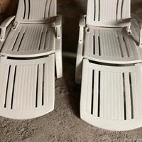 Due sedie sdraio pieghevoli 