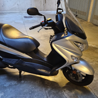 Suzuki burgman 200 abs