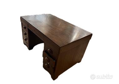 Scrivania stile coloniale in legno massiccio