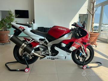 R1 99 CONSERVATA A CARBURATORI