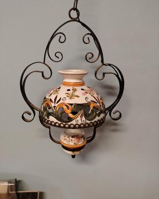 lampadario ferro battuto e ceramica 