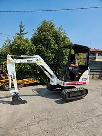 E243 - Escavatore 16 q Bobcat 320 allargabile