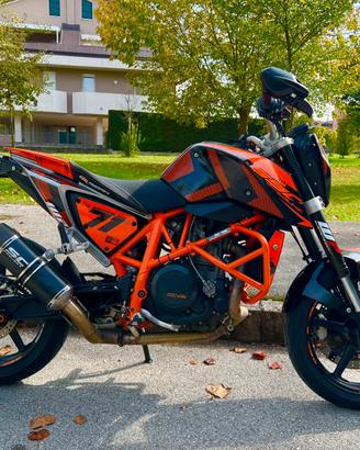 KTM DUKE 690 ABS