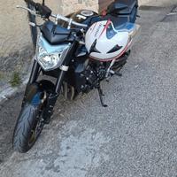  yamaha fz1 tenuta benissimo 