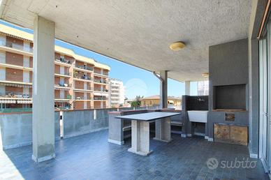 4 LOCALI A SAN BENEDETTO DEL TRONTO