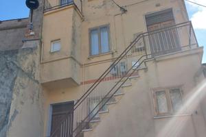 A Stigliano (MT) villetta su 3 livelli