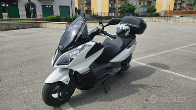 Moto kymco downtown 200 + 2 caschi