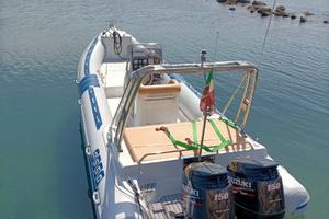 Gommone Asso It 25   " Valutiamo Permuta"