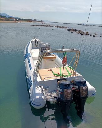 Gommone Asso It 25   " Valutiamo Permuta"