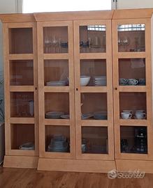 Vetrina moderna massiccia in legno Credenza
