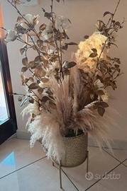 Pampas e fiori bianchi