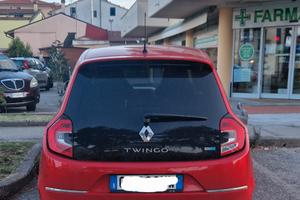 Twingo intense elettrica