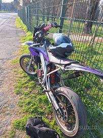 motard  hm 50 derapage 