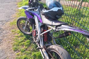 motard  hm 50 derapage 