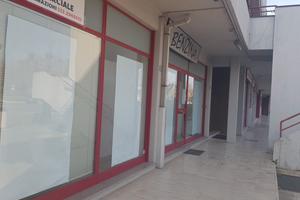 Fondo commerciale chiusi stazione