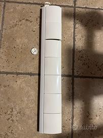 Passacavi verticale per scrivania