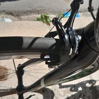 bici da corsa DETA in carbonio 