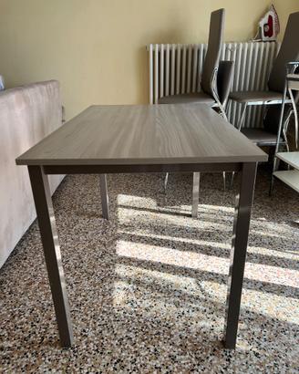 Tavolo mondo convenienza in perfette condizioni