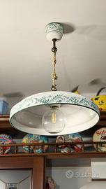 Lampadario ceramica bianca con rifiniture in verde