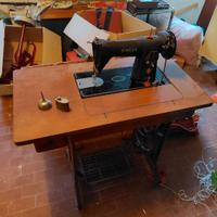 Macchina per cucire Singer anni '60