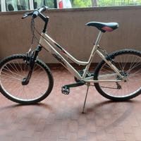 Bicicletta Mountan Bike da ragazza
