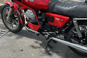 Moto totalmente messa a nuovo con 3000 km