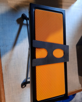 Poggia piedi per chitarra nuovo