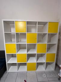 Libreria kallax con sportelli