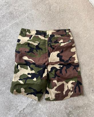 Pantalone verde con dettagli stile militare