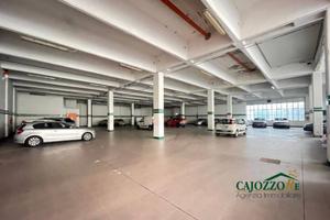 I.Federico/Fiera: magazzino/deposito 2425 mq