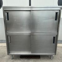 Armadio in inox con ante scorrevoli da 1400 mm