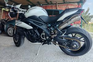 Triumph Speed triple 1050 ABS