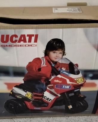 Moto Ducati Desmosedici