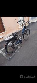 Bici elettrica più monopattino elettronico