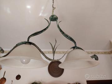 Lampadario finiture ferro e coppe vetro satinato