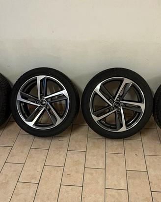Cerchi in lega gommati Audi 17” NUOVI