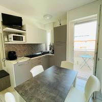 Grazioso bilocale ristrutturato-A ridosso del mare